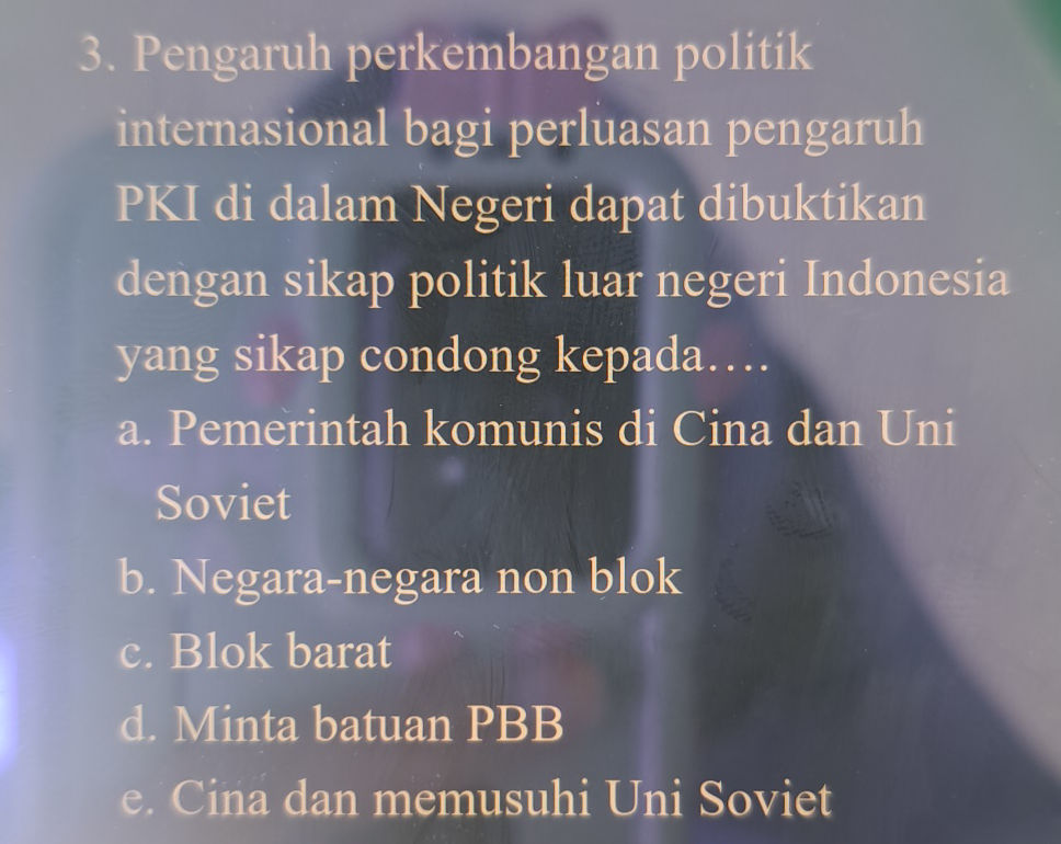 (PDF) Pengaruh Politik Hukum Terhadap Kesetaraan Gender di Dunia Kerja (PDF) Pengaruh Politik Hukum Terhadap Kesetaraan Gender di Dunia Kerja
