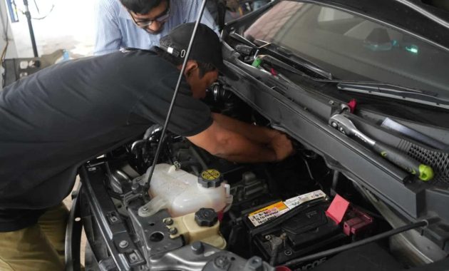 Mobil Overheat saat Mudik? Atasi dengan Cara Ini! Apa Yang Harus Dilakukan Saat Mobil Overheat